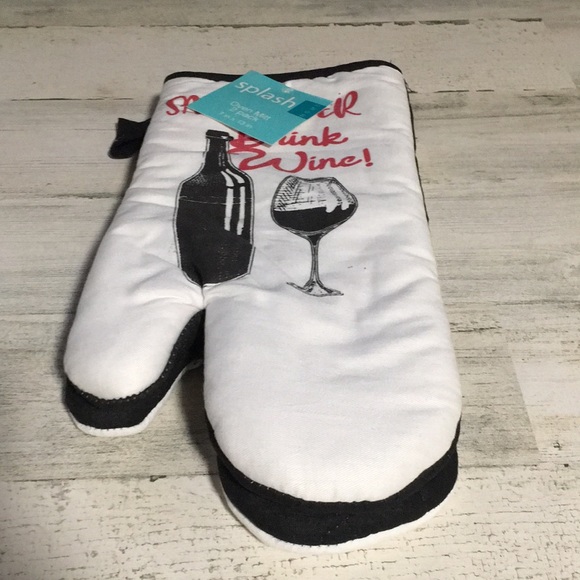 Splash black/white/red Save Water Drink Wine oven mitts set of two 7”x13 NWT - Picture 1 of 4